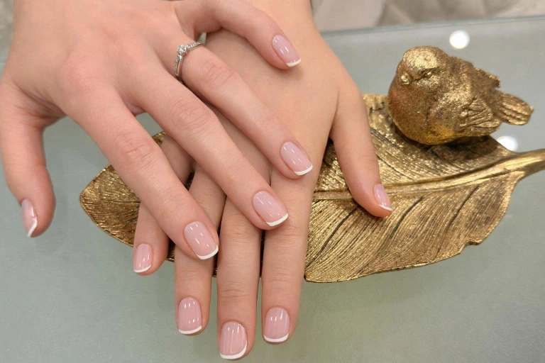 meysel Centro Estetico a Ortigia manicure 1